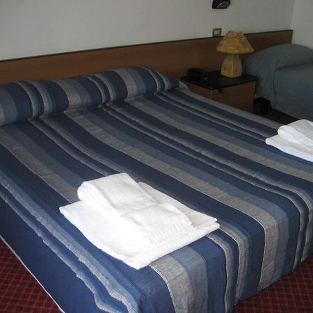 Niagara Hotel Ріміні Екстер'єр фото