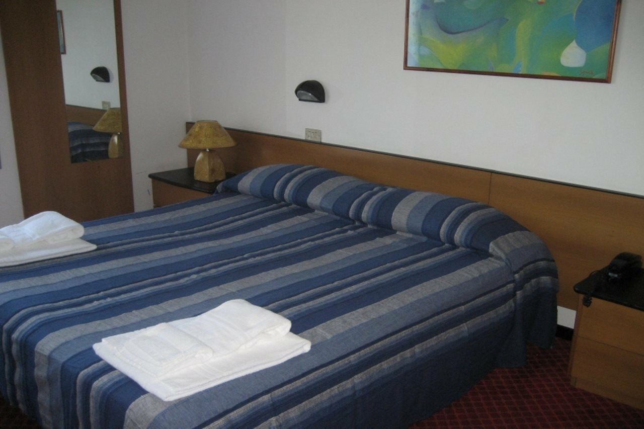 Niagara Hotel Ріміні Екстер'єр фото